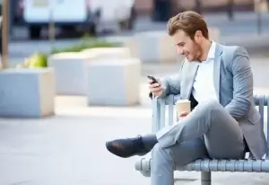 Leia mais sobre o artigo Como um homem elegante deve se vestir no trabalho