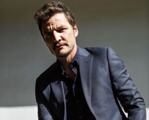 Leia mais sobre o artigo O estilo do ator Pedro Pascal: como se inspirar nos looks