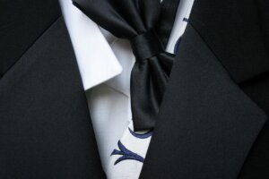 Leia mais sobre o artigo Guia de traje formal: como escolher e usar