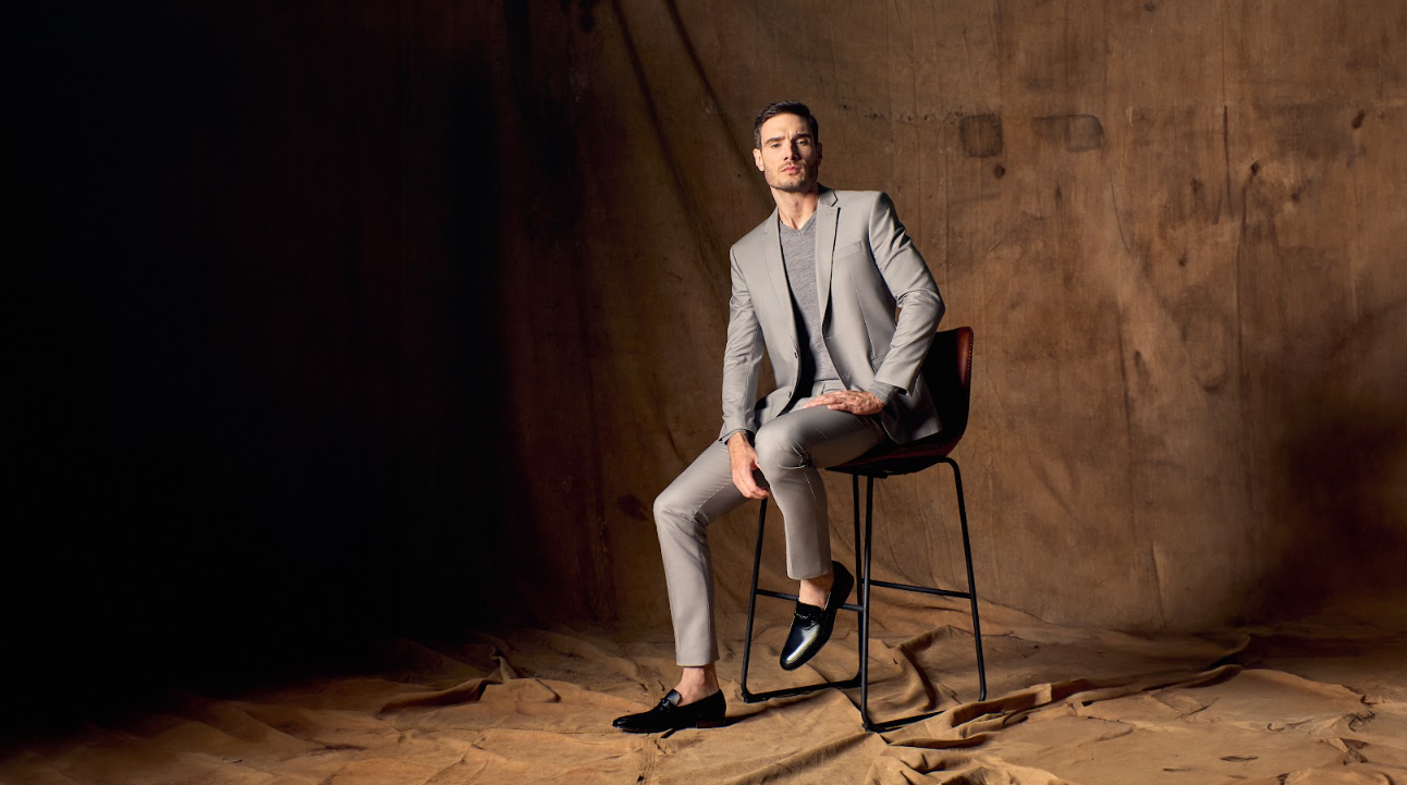 No momento, você está visualizando Como combinar blazer bege, branco ou cinza