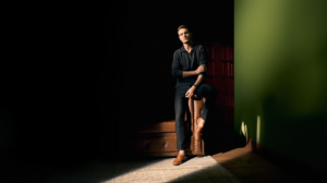 Leia mais sobre o artigo Looks all black masculinos: estilo, versatilidade e elegância