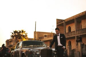 Leia mais sobre o artigo Os melhores trajes para eventos black tie: guia completo para homens